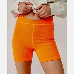 NWT!! FREE PEOPLE FP Movement Free Throw Shorts Burning Up Orange X-Small